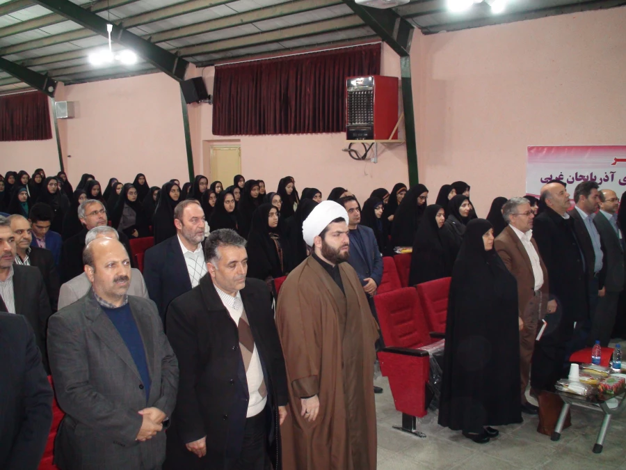 بزرگداشت مراسم استانی هفته پژوهش درپردیس شهیدرجائی برادران 3