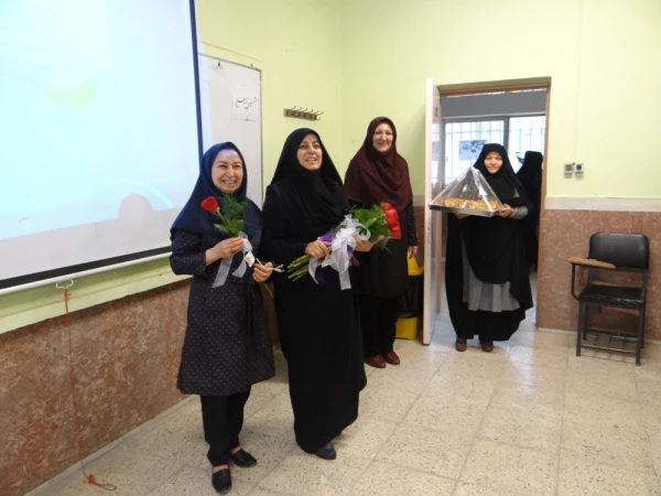 تقدیر سرپرست پردیس علامه طباطبائی از اساتید و دانشجومعلمان در نخستین روز از هفته آموزش