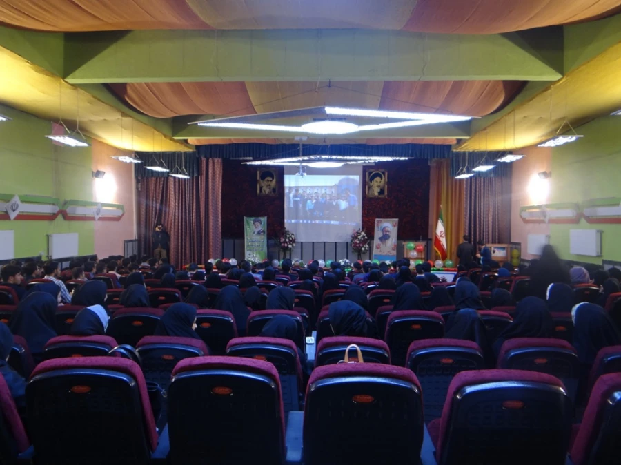 مراسم تقدیر از برگزیدگان علمی پردس های دانشگاه فرهنگیان استان با حضور نماینده نهاد رهبری، مدیریت امور پردیس های استان، سرپرست پردیس علامه طباطبائی ارومیه، رئیس مرکز شهید مطهری خوی و رئیس مرکز امام خمینی (ره) سلماس برگزار شد.
مدیریت امور پردیس های استان د