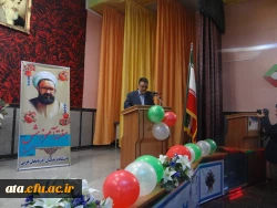 تقدیر از اساتید هیئت علمی منتخب و پیشکسوت و حائزین رتبه های دانشجویی در مراسم هفته آموزش