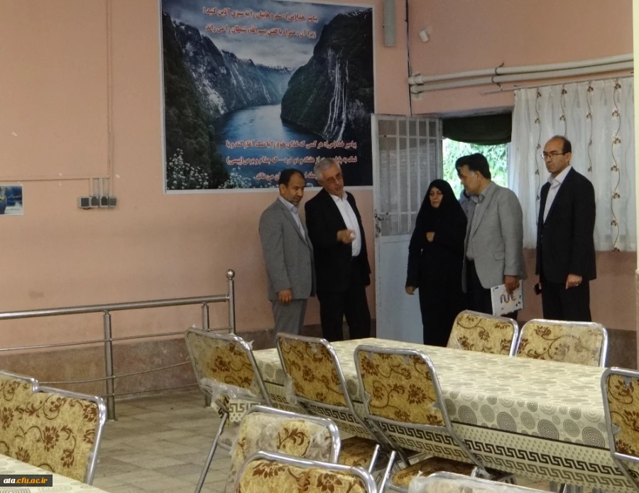 بازدید مدیرکل محترم آموزش و پرورش استان از سالن غذاخوری