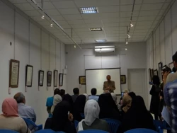 بازدید جمعی از همکاران پردیس علامه طباطبائی ارومیه از نمایشگاه آثار خوشنویسی و تذهیب استاد ابراهیم زینالی