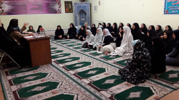 سرپرست پردیس علامه طباطبائی ارومیه در بین مهارت آموزان ماده 28