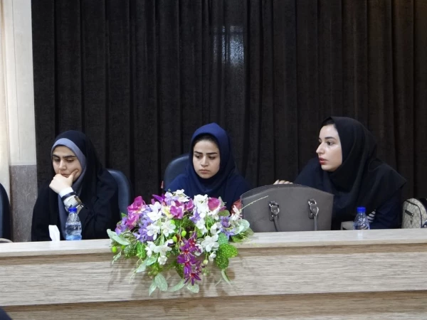 جمعی از نو معلمان فارغ التحصیل دانشگاه با مسئولین پردیس دیدار کردند.