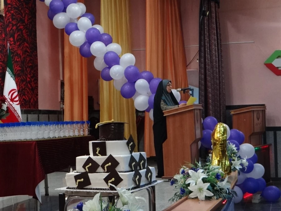 دومین آئین جشن دانش آموختگی ویژه دانشجومعلمان ورودی 92 پردیس علامه طباطبائی ارومیه برگزار شد 5