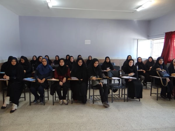 دوره توانمدسازی ویژه دانشجومعلمان ورودی 92 پردیس علامه طباطبائی ارومیه برگزار شد. 7