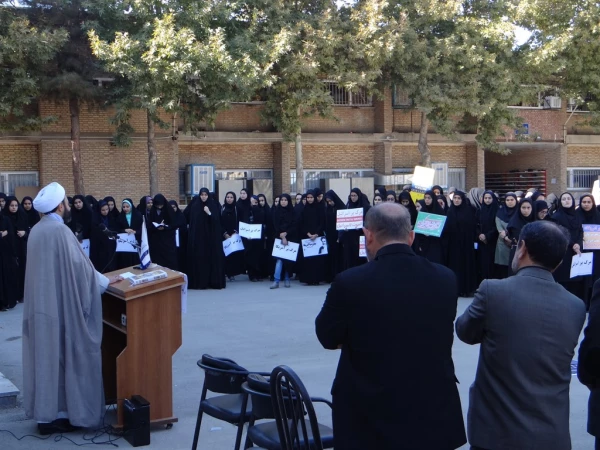 مسئول نهادمقام معظم رهبری در دانشگاه فرهنگیان استان بیان کرد؛

ملت ایران متعهد به اخلاق، احکام و فتوای مقام معظم رهبری است 3