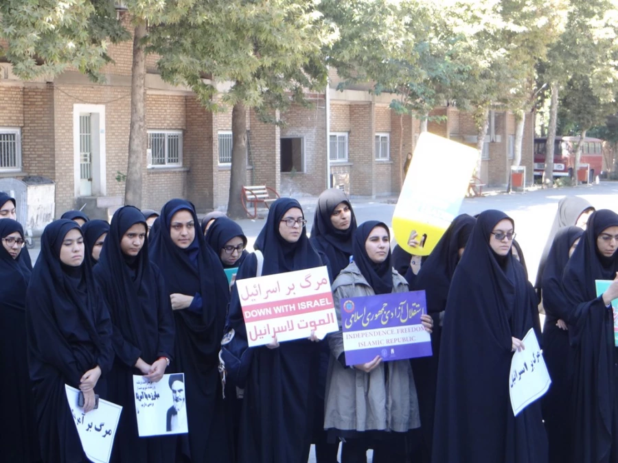 مسئول نهادمقام معظم رهبری در دانشگاه فرهنگیان استان بیان کرد؛

ملت ایران متعهد به اخلاق، احکام و فتوای مقام معظم رهبری است 5