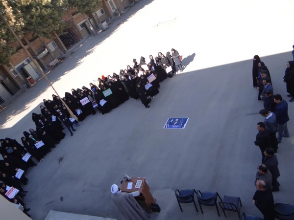 مسئول نهادمقام معظم رهبری در دانشگاه فرهنگیان استان بیان کرد؛

ملت ایران متعهد به اخلاق، احکام و فتوای مقام معظم رهبری است 10