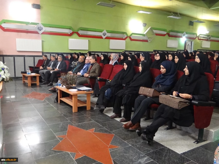 در ادامه نشست اگر دوباره دانشجو میشدم؛

جمعی از فارغ التحصیلان پردیس علامه ارومیه به بیان تجربیات خود از دوران دانشجویی و معلمی پرداختند 3