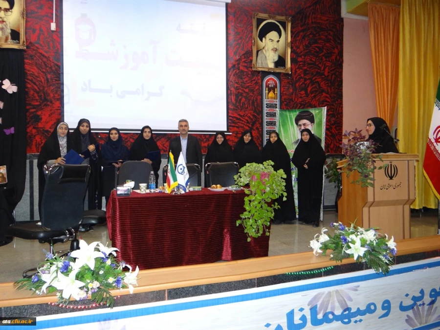 در ادامه نشست اگر دوباره دانشجو میشدم؛

جمعی از فارغ التحصیلان پردیس علامه ارومیه به بیان تجربیات خود از دوران دانشجویی و معلمی پرداختند 4