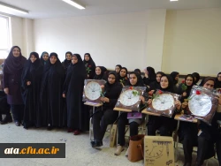 در آستانه روز دانشجو؛

اهدای گل و هدیه به اساتید و دانشجومعلمان 6