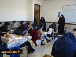 پخش شیرینی بین دانشجویان و کارکنان به مناسبت ایام الله دهه فجر 4