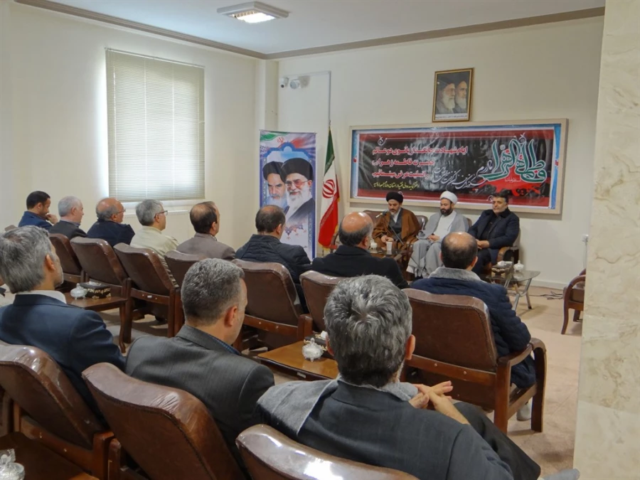 نماینده ولی فقیه در استان آذربایجان غربی و امام جمعه ارومیه :

نظام جمهوری اسلامی با معجزه پا برجاست و همچنان به حرکت خود در مسیر رشد و توسعه ادامه خواهد داد 4