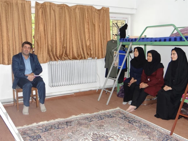 همزمان با هفته معلم انجام شد؛

بازدید سرزده سرپرست مدیریت امور پردیس های استان آذربایجان غربی از خوابگاه دانشجویی خواهران 6