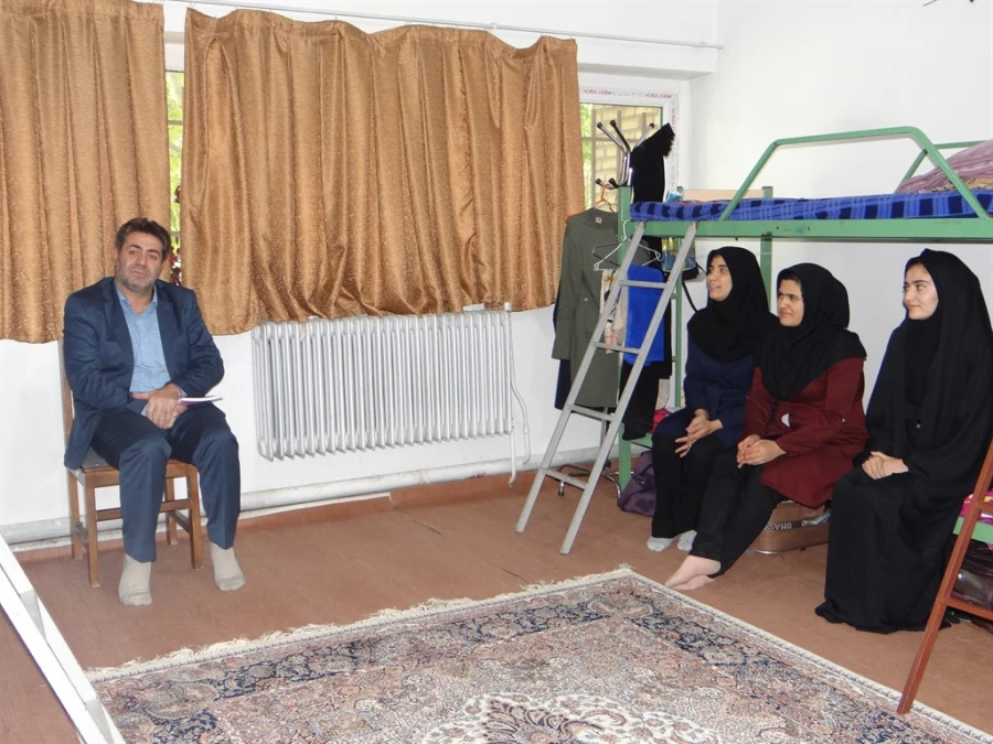 همزمان با هفته معلم انجام شد؛

بازدید سرزده سرپرست مدیریت امور پردیس های استان آذربایجان غربی از خوابگاه دانشجویی خواهران 6