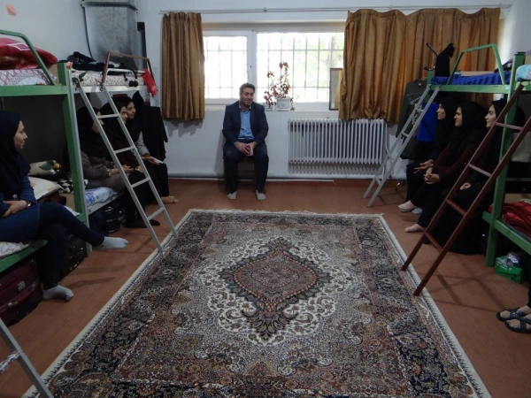 همزمان با هفته معلم انجام شد؛

بازدید سرزده سرپرست مدیریت امور پردیس های استان آذربایجان غربی از خوابگاه دانشجویی خواهران 7