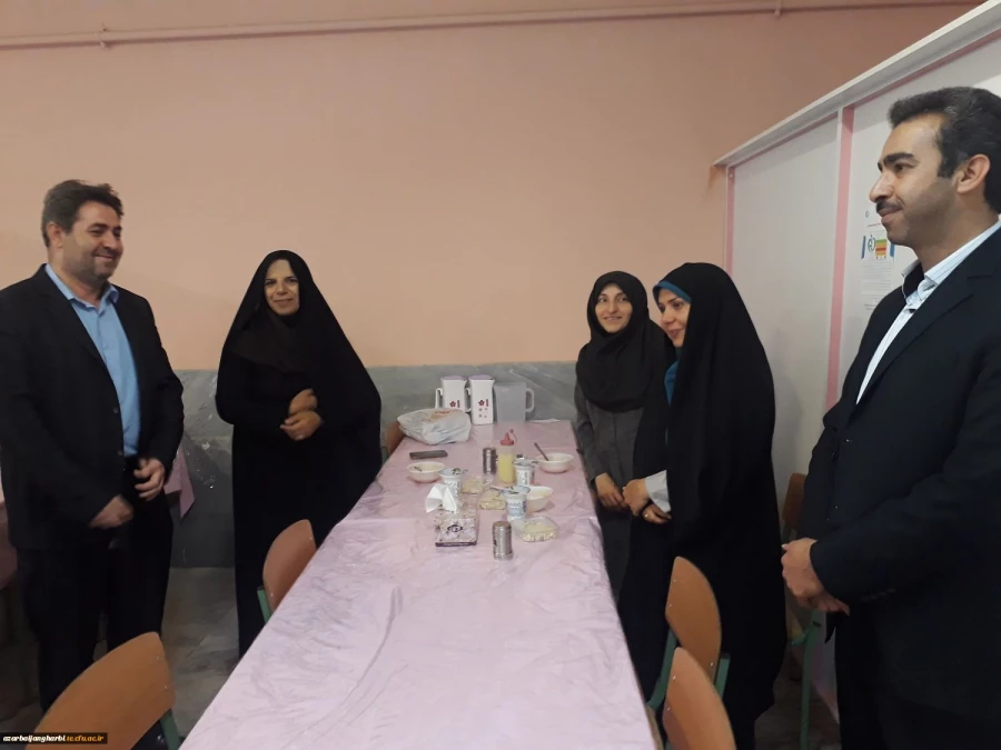 در حاشیه حضور دانشجومعلمان اصفهان در ارومیه؛

دکتر محمودلو با حضور در پردیس از نزدیک با مهمانان اصفهانی دیدار نمودند 5