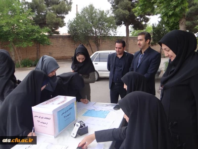 با مشارکت حداکثری دانشجویان،

انتخابات شوراهای صنفی پردیس دختران دانشگاه فرهنگیان ارومیه برگزار شد