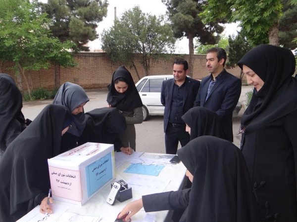 با مشارکت حداکثری دانشجویان،

انتخابات شوراهای صنفی پردیس دختران دانشگاه فرهنگیان ارومیه برگزار شد 4