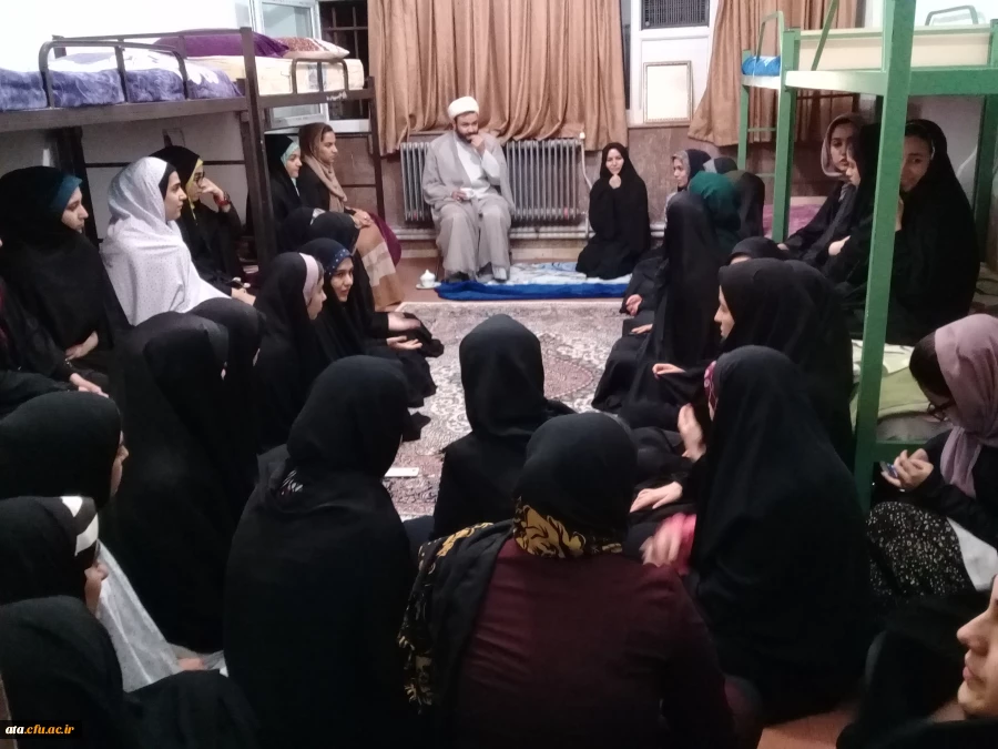 همزمان با هفته خوابگاه ها انجام گرفت؛

نشست صمیمی مسئول نهاد رهبری با دانشجویان خوابگاهی 2
