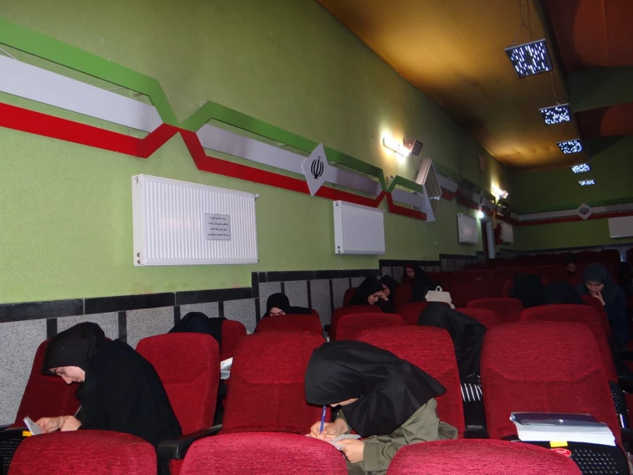 مرحله کتبی مسابقات استانی قرآن و عترت برگزار شد 3