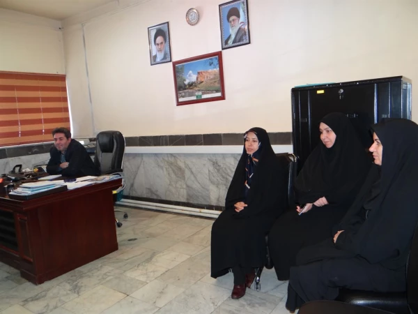 دکتر محمودلو در مراسم تقدیر از مسئولان روابط عمومی بیان کرد:

روابط عمومی چشم و چراغ یک دستگاه است 7