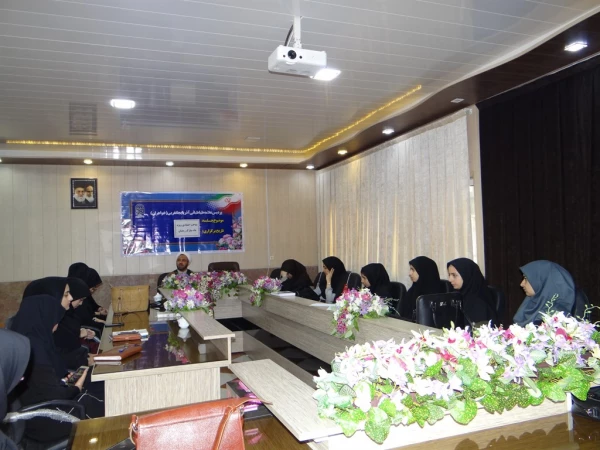 نشست تخصصی مباحث اعتقادی  با حضور مدرسین حوزه علمیه قم/6 رمضان 4