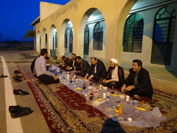 یک افطاری به یاد ماندنی؛

مراسم ضیافت افطار دانشجویان علامه طباطبایی ارومیه در کناربارگاه امامزاده غریب حسن ارومیه برگزارشد. 7