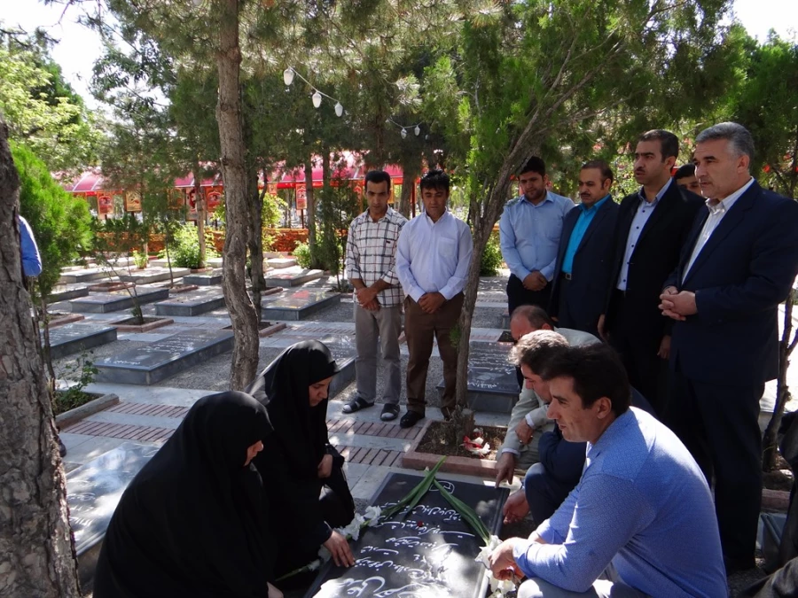 آغاز به کار سرپرست پردیس  علامه طباطبایی ارومیه با ادای احترام به مقام شهدا 2