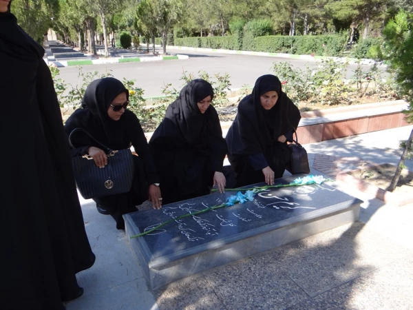 آغاز به کار سرپرست پردیس  علامه طباطبایی ارومیه با ادای احترام به مقام شهدا 3