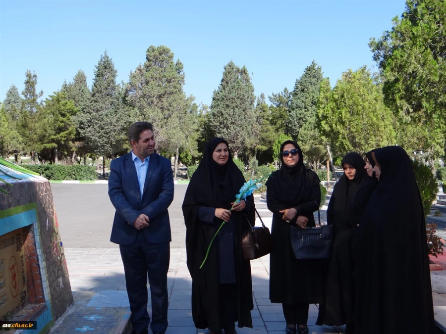 آغاز به کار سرپرست پردیس  علامه طباطبایی ارومیه با ادای احترام به مقام شهدا 4