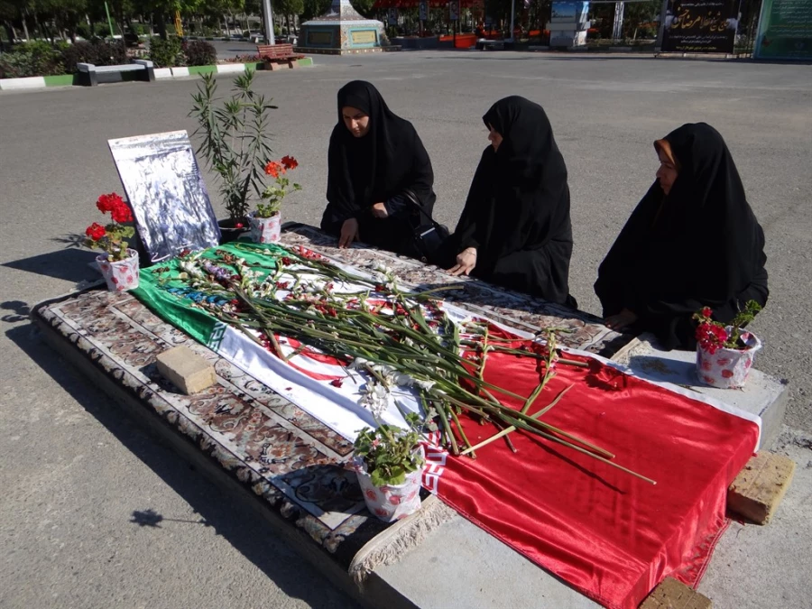 آغاز به کار سرپرست پردیس  علامه طباطبایی ارومیه با ادای احترام به مقام شهدا 5