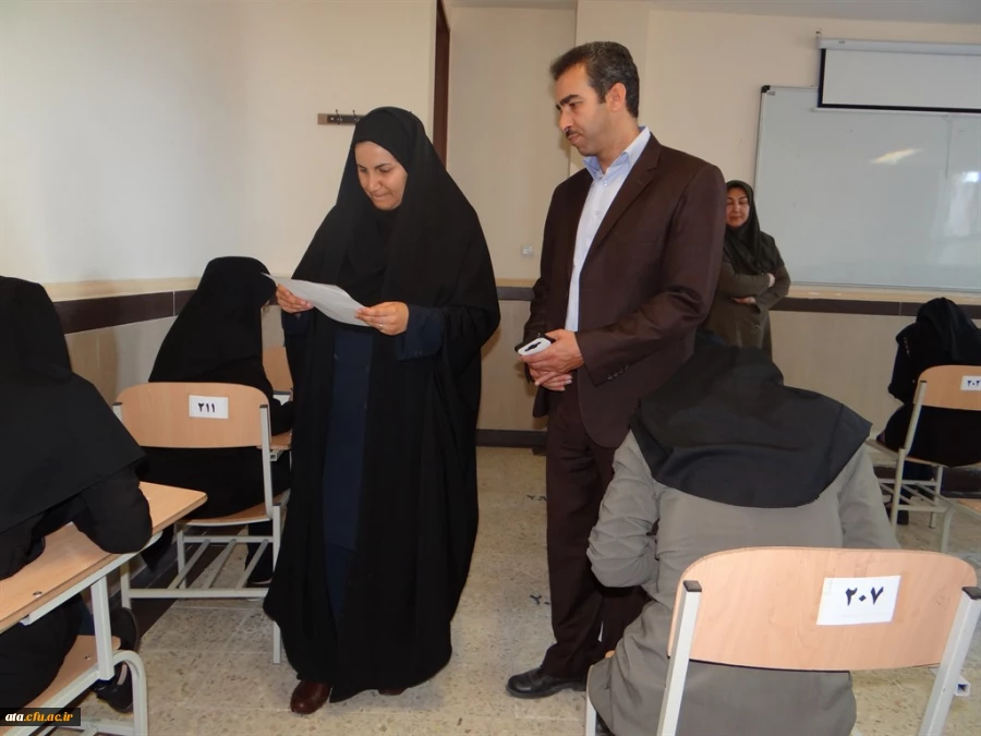 دکتر پایز در بازدید از روند برگزاری امتحانات مطرح کرد؛ 

فراهم نمودن فضای مناسب، آرام و به دور از هر گونه استرس لازمه موفقیت در امتحانات است 3