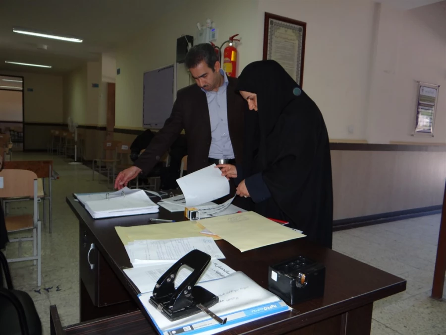 دکتر پایز در بازدید از روند برگزاری امتحانات مطرح کرد؛ 

فراهم نمودن فضای مناسب، آرام و به دور از هر گونه استرس لازمه موفقیت در امتحانات است 5