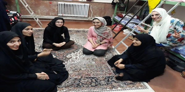 سرپرست پردیس علامه طباطبائی ارومیه  با حضور در خوابگاه دانشجویی در محفلی صمیمانه در کنار دانشجویان به تماشای فوتبال نشست 3