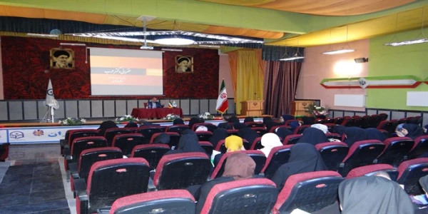 مدیرکل مشاوره بهداشت و سلامت دانشگاه فرهنگیان در پردیس علامه طباطبائی ارومیه بیان کرد:

خدمات مشاوره ای نقش مهمی در ارتقای توانایی های فردی ایفا می کند 7