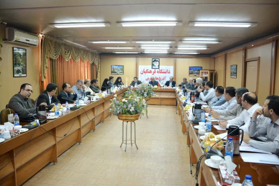 مدیرکل آموزش و پرورش استان  در جلسه شورای معاونین در دانشگاه فرهنگیان بیان کرد؛

 لذت بخش بودن آموزش امر کلیدی در اثربخشی آن است.
 3