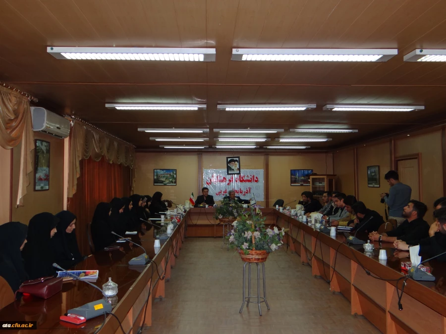 نشست تخصصی مدیر کل فرهنگی دانشگاه فرهنگیان با مسئولین تشکلها ودبیرا ن کانونها 6