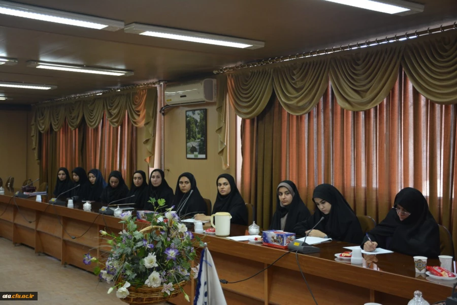 نشست تخصصی مدیر کل فرهنگی دانشگاه فرهنگیان با مسئولین تشکلها ودبیرا ن کانونها 10