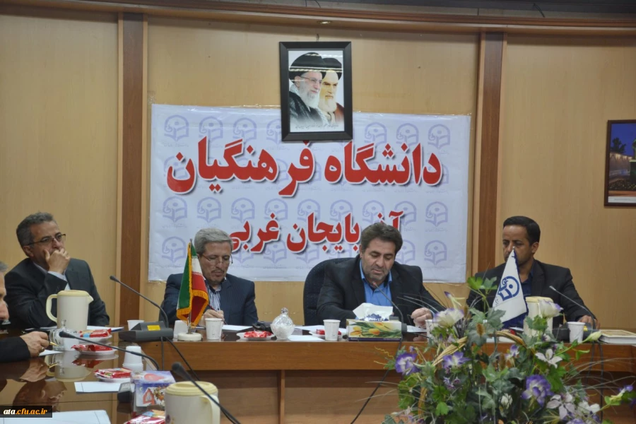 نشست تخصصی مدیر کل فرهنگی دانشگاه فرهنگیان با مسئولین تشکلها ودبیرا ن کانونها 11