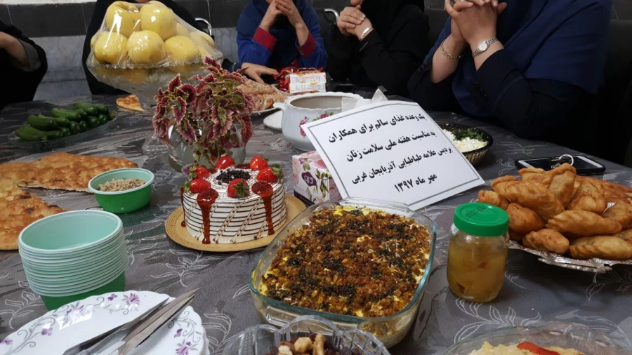به مناسبت هفته ملی سلامت زنان؛

اعضای هیئت علمی و کارکنان پردیس علامه طباطبائی ارومیه خود را به یک وعده صبحانه سالم مهمان کردند 2