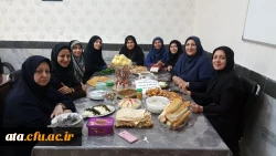 به مناسبت هفته ملی سلامت زنان؛

اعضای هیئت علمی و کارکنان پردیس علامه طباطبائی ارومیه خود را به یک وعده صبحانه سالم مهمان کردند 4