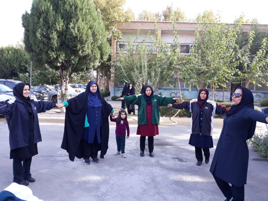 به مناسبت هفته تربیت بدنی انجام شد؛

همایش پیاده روی کارکنان خانم در محوطه پردیس در اولین روز آبان ماه 2
