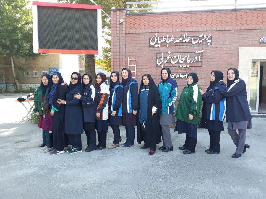به مناسبت هفته تربیت بدنی انجام شد؛

همایش پیاده روی کارکنان خانم در محوطه پردیس در اولین روز آبان ماه 5