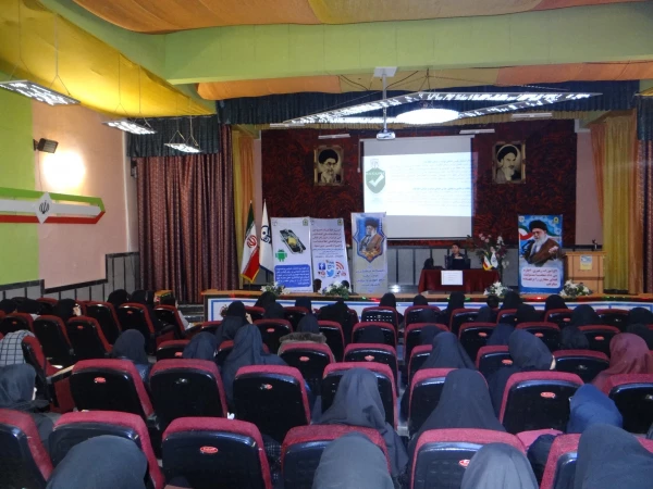 کارگاه توانمند سازی پیشگیری از آسیبهای اجتماعی در فضای مجازی 2