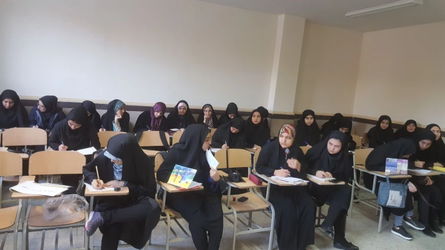 برگزاری کارگاه آموزشی خوشنویسی خط تحریری از برنامه های فرهنگی واجتماعی نیمسال اول تحصیلی 4