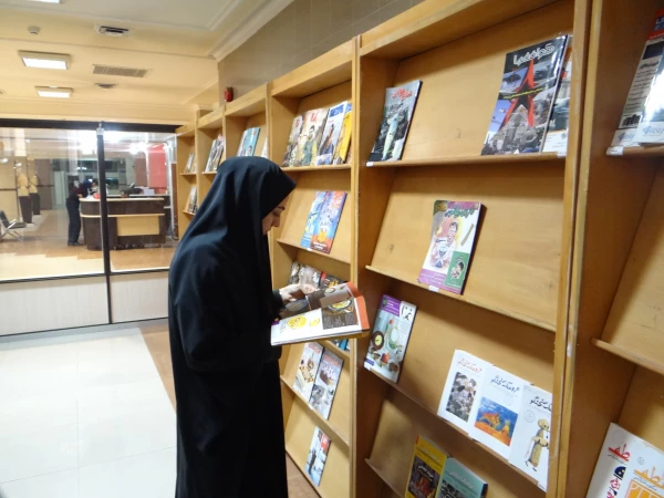 بازدید از کتابخانه مرکزی به مناسبت هفته کتاب وکتابخوانی 6
