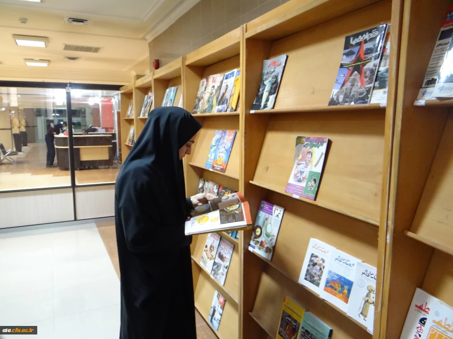 بازدید از کتابخانه مرکزی به مناسبت هفته کتاب وکتابخوانی 6