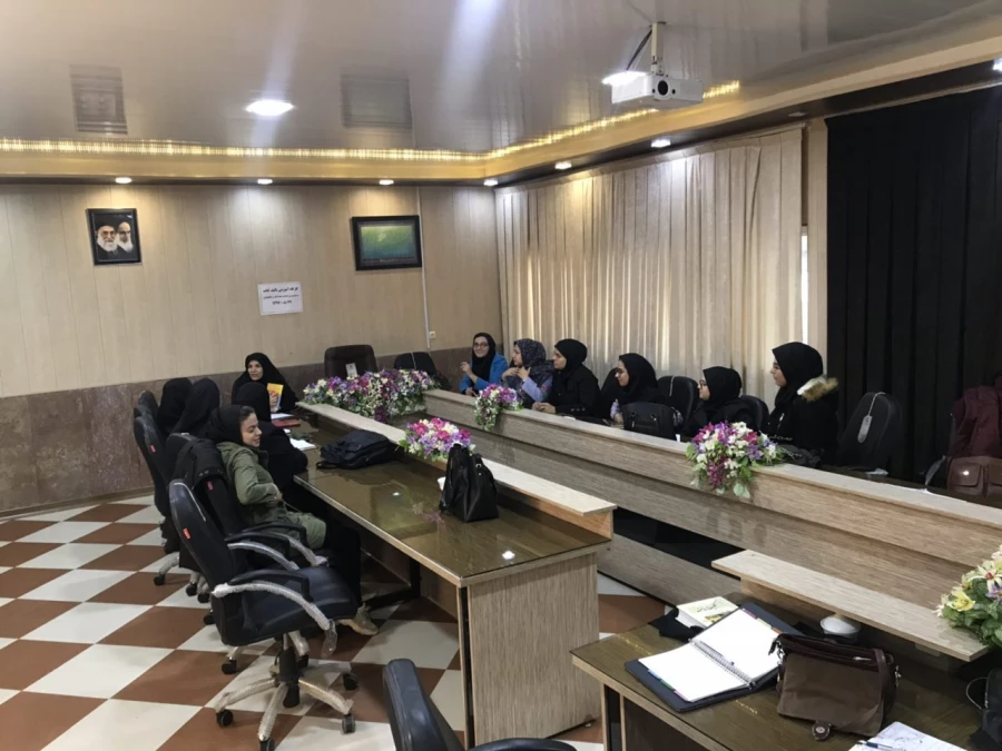 به مناسبت بزرگداشت هفته کتاب و کتابخوانی برگزار شد 3